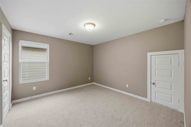 Building Photo - 1239 Cascade Hls Dr
