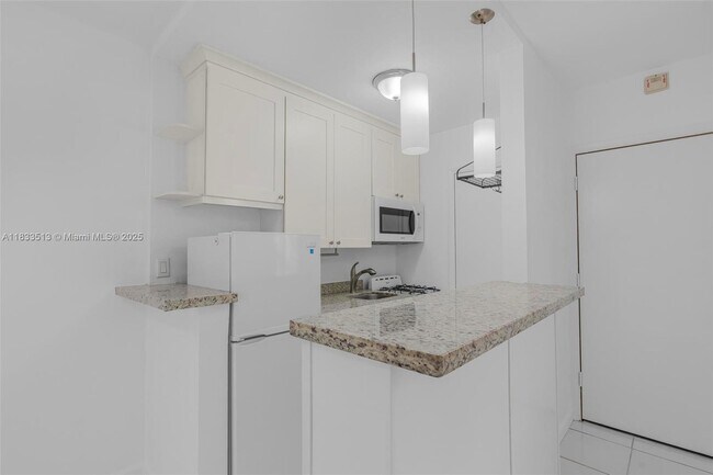 Building Photo - 6330 SW 79th St