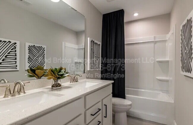 Building Photo - 19016 Yellow Birch Dr