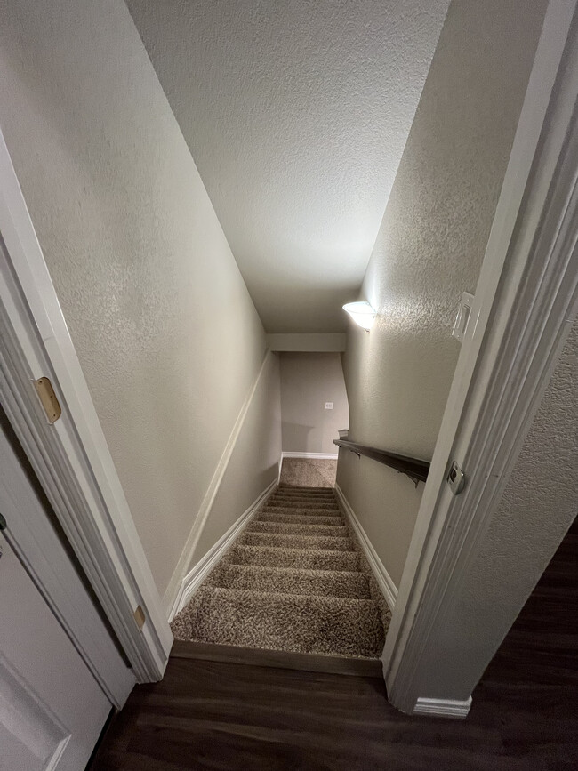 Building Photo - 6707 Volga Dr
