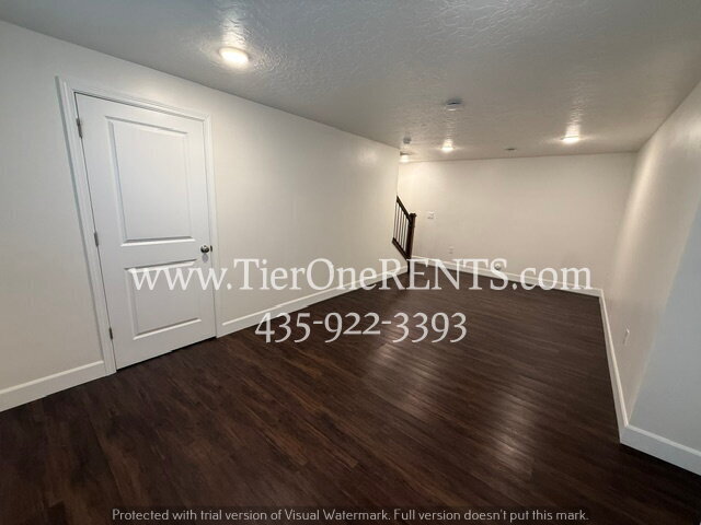 Building Photo - NO DEPOSIT option available for qualified renters with Obligo!