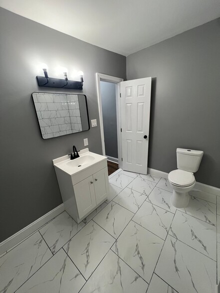 Building Photo - 1223 Belmont Ave