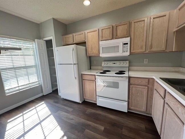 Building Photo - 1437 Costa Mesa Dr
