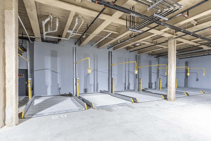 Building Photo - 365 Western Ave