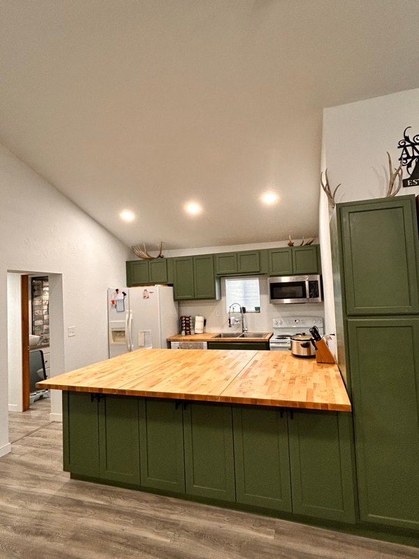 Building Photo - 826 Burton Ave