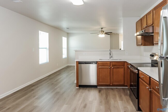 Building Photo - 16709 Wellhouse Dr