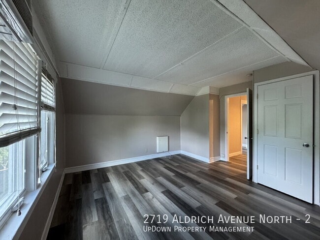 Building Photo - 2719 N Aldrich Ave