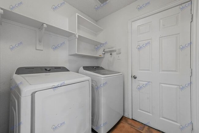 Building Photo - 1201 Rustic Timbers Ln