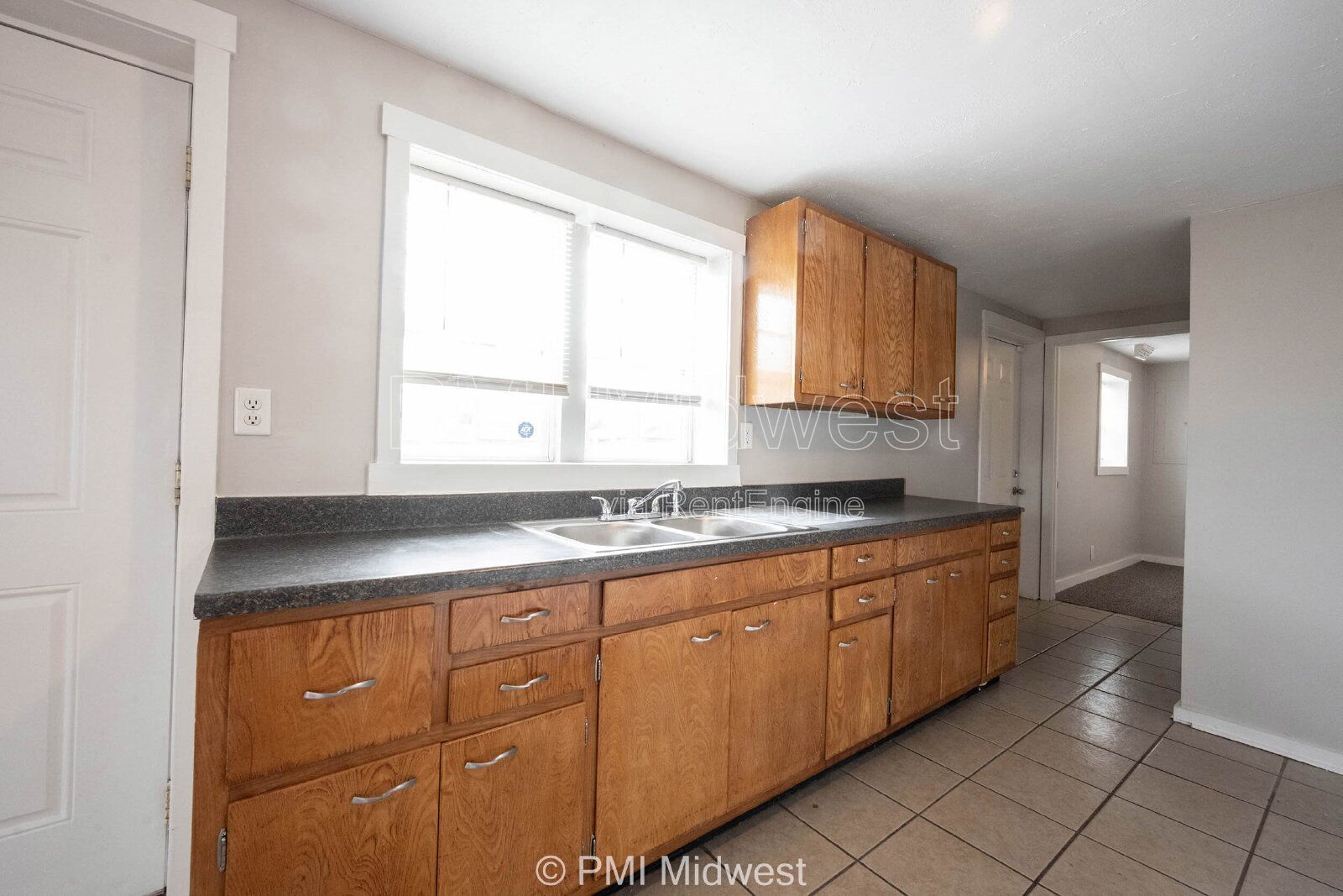 Building Photo - 3125 Clover Dr