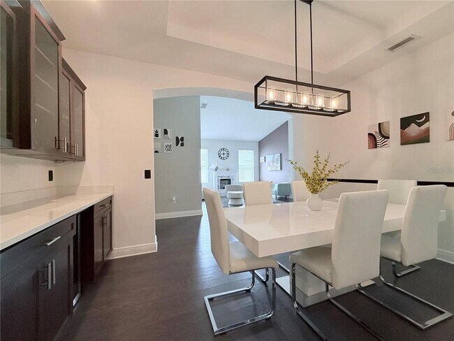 Building Photo - 6456 Doe Path Ct