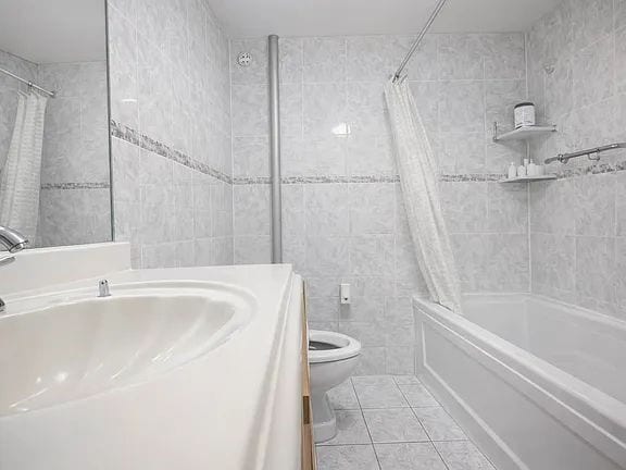 Building Photo - 592 Evergreen Ave