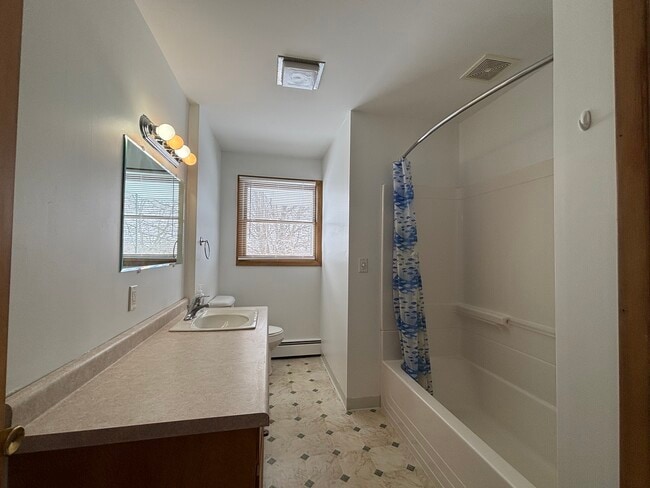 Building Photo - 2208 Stieg Rd