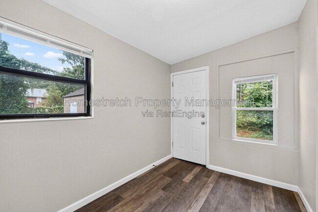 Building Photo - 6737 Fyler Ave