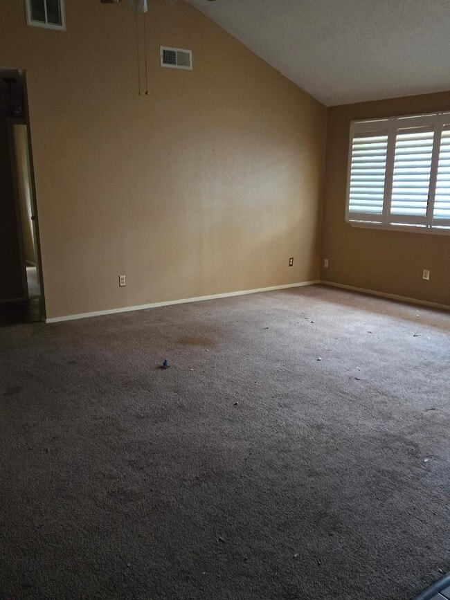 Building Photo - 8526 Quailcrest Dr