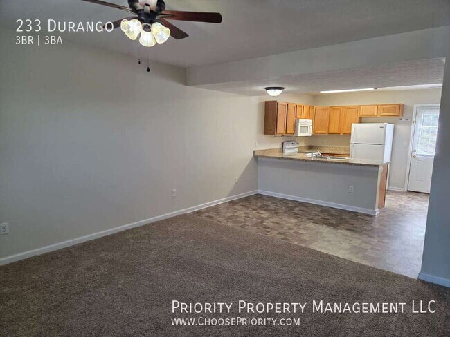 Building Photo - 233 Durango Cir
