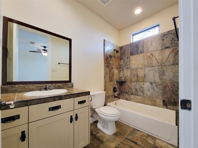 Building Photo - 1605 W 14th St