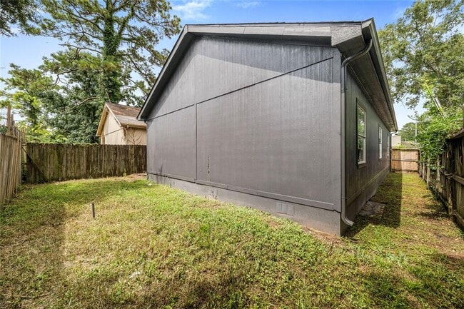 Building Photo - 11910 Greenrock Ln