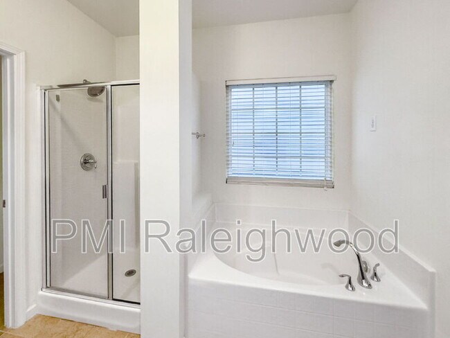 Building Photo - 1017 Thoughtful Spot Ln