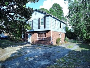 Building Photo - 515 Farmview Dr