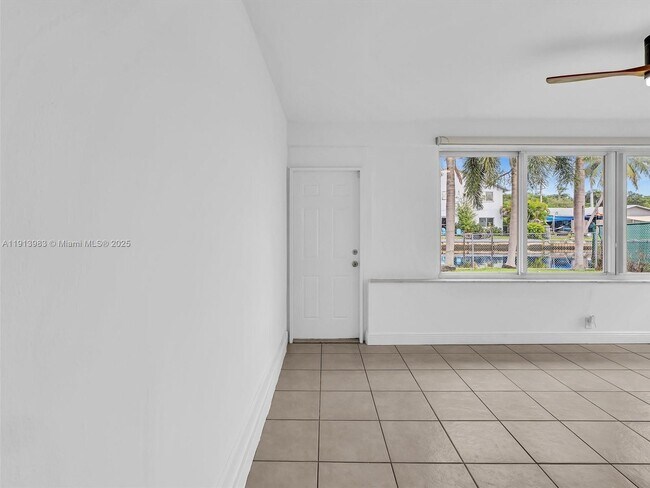 Building Photo - 4500 SW 42nd Terrace