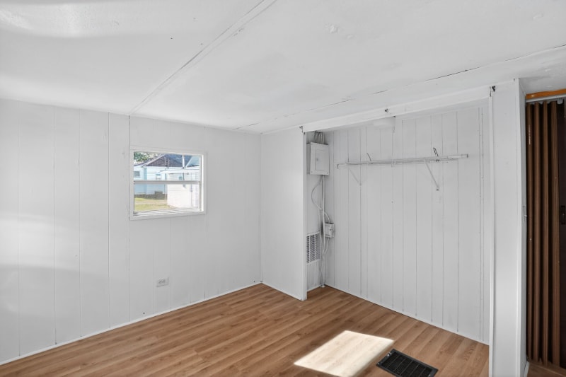 Building Photo - 220 N Illinois Ave