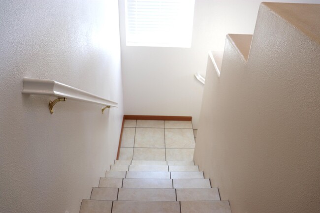 Building Photo - 2346 E Early Ave