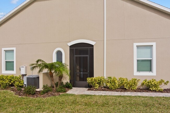 Building Photo - 8134 Loren Cove Dr