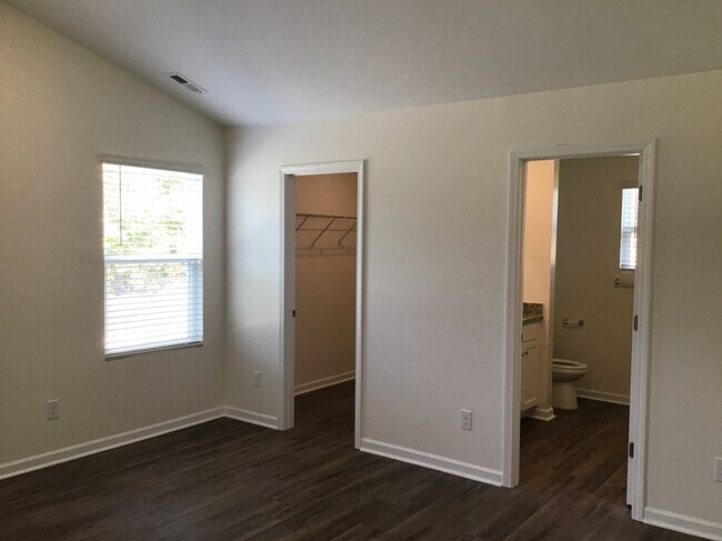 Building Photo - 1006 Jt Westfield Dr
