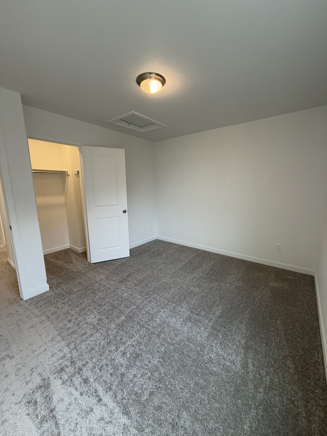 Guest Bedroom 2 - 5577 Mare Ln