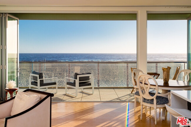 Building Photo - 6985 Trolleyway S