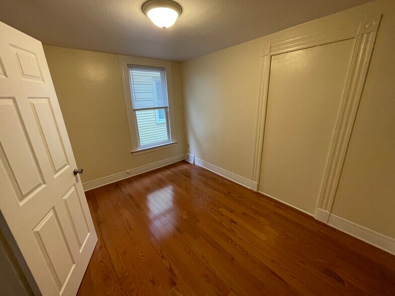 Building Photo - 50 Lawrence St