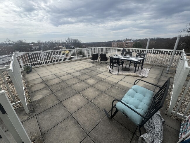 Building Photo - 3901 Tunlaw Rd NW