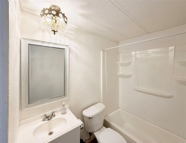 Building Photo - 10601 Ridge Rim Dr