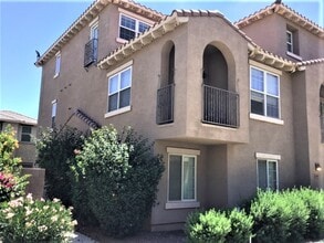 Building Photo - 894 S Annie Ln