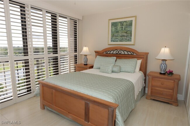 Building Photo - 6000 Pelican Bay Blvd