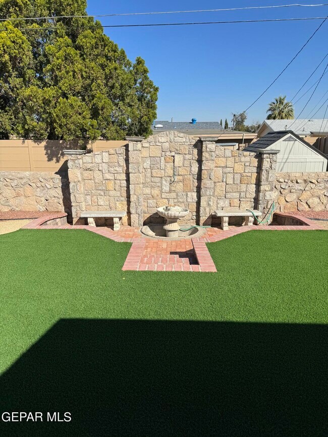 Building Photo - 8701 Grover Dr