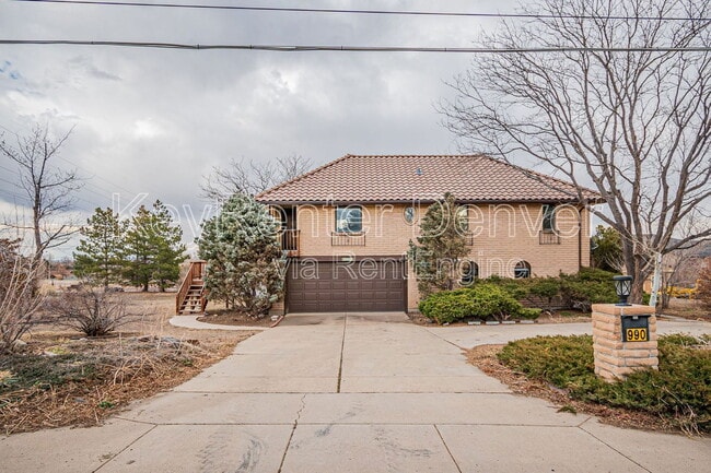 Building Photo - 990 Beech St