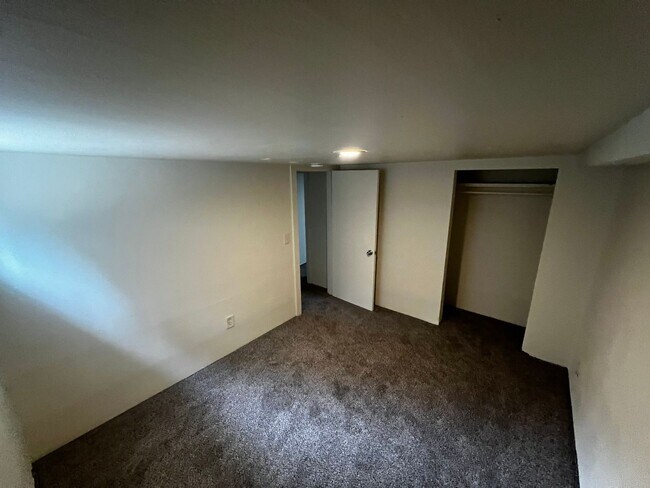 Building Photo - Spacious 4-Bedroom Home in an Excellent Location Near Parks, Shopping & the Fairgrounds