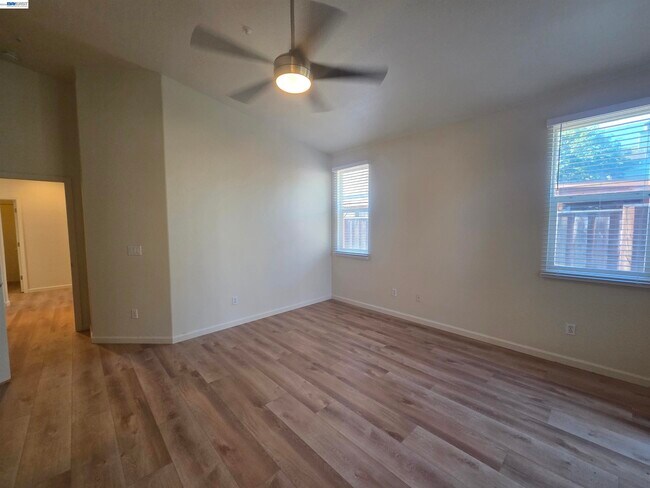 Building Photo - 1646 Mallard St