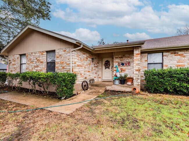 Building Photo - 3603 Monument Dr