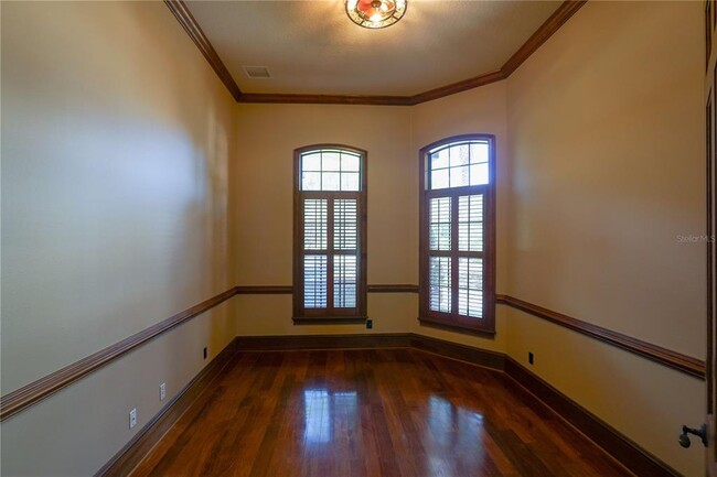 Building Photo - 1720 Brackenhurst Pl