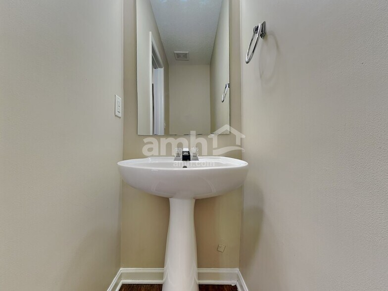 Building Photo - 155 Camforth Dr