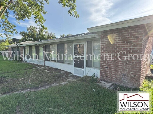 Building Photo - 1241 Heritage Ln