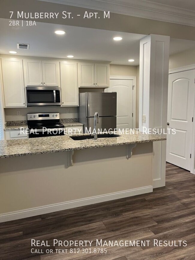 Building Photo - 7 Mulberry St