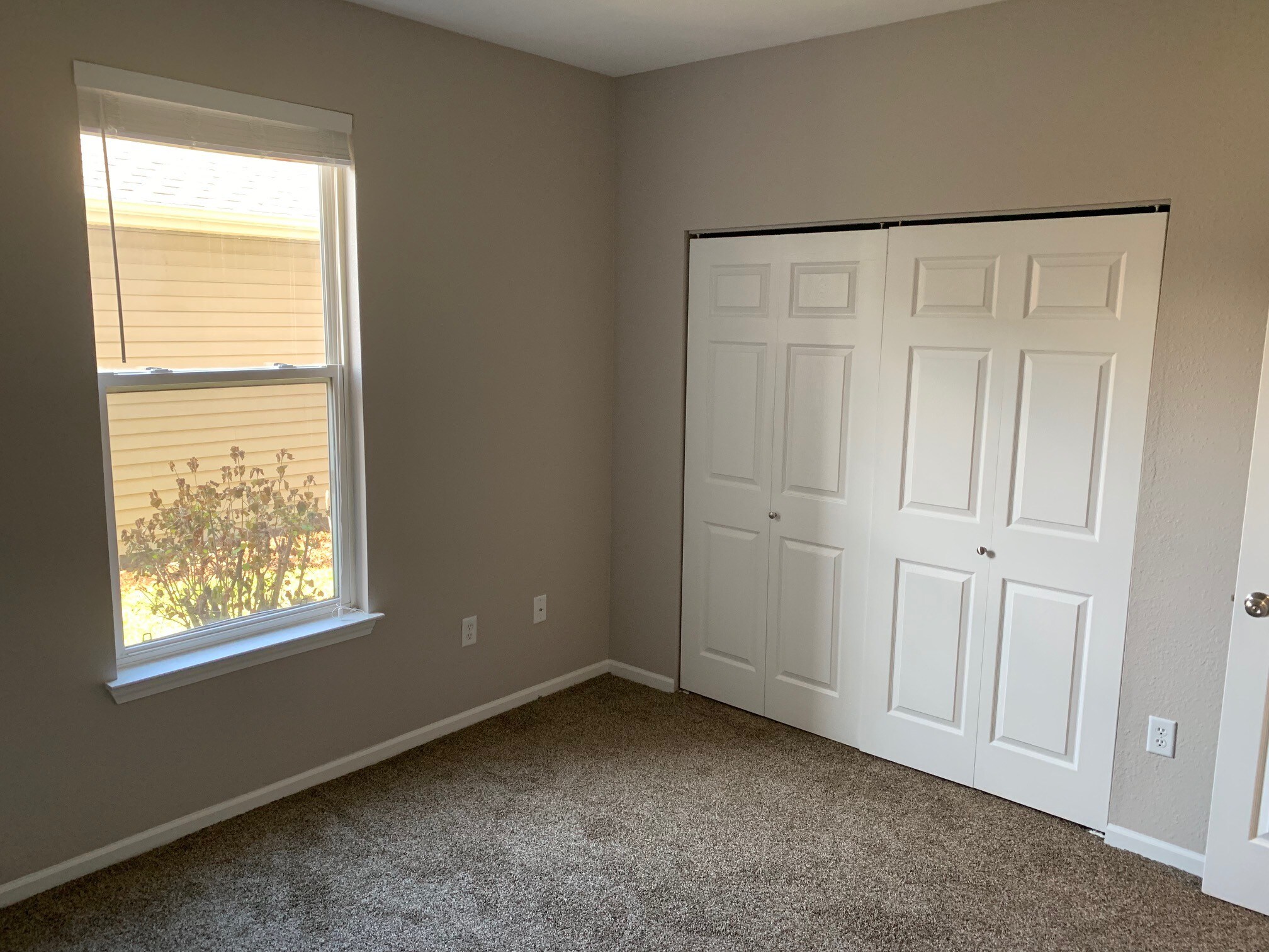 Guest Bedroom - 1483 Fox Pointe Cir