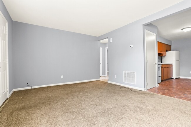 Building Photo - 2600 Mallard Ct