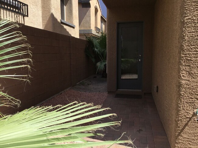 Building Photo - 164 Belmont Canyon Pl
