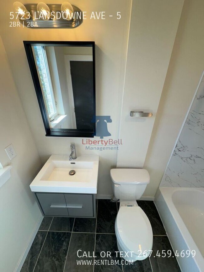 Building Photo - 5723 Lansdowne Ave