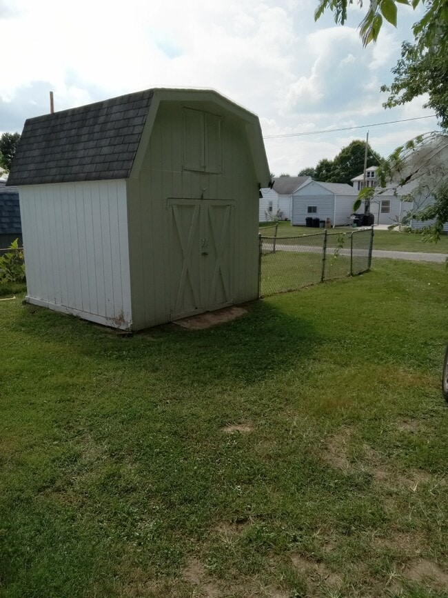 Building Photo - 929 3rd St