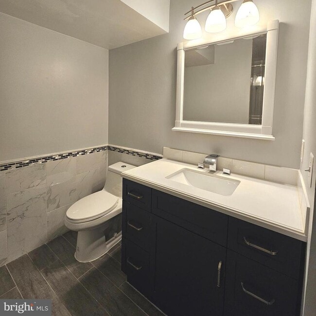 Building Photo - 7009 Birkenhead Pl